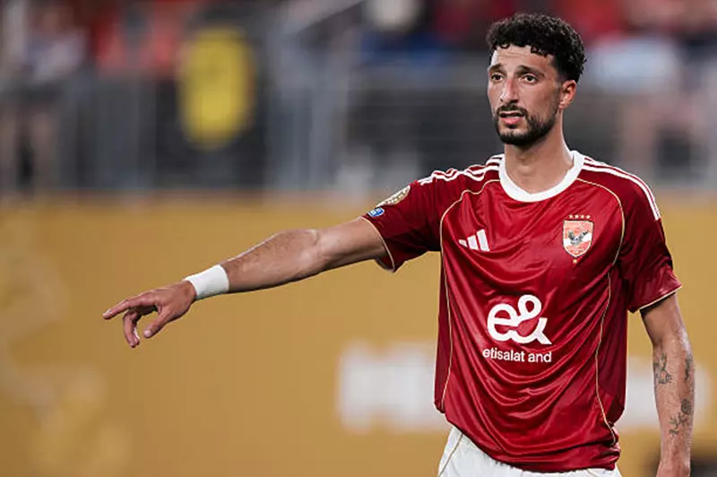 وسام أبو علي مهاجم الأهلي